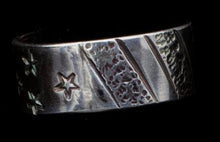 Load image into Gallery viewer, Triangle Ring with Decorative Band