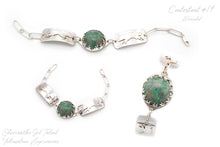 Load image into Gallery viewer, Wolf Cabochon Bracelet