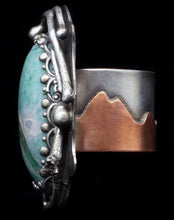 Load image into Gallery viewer, Oval Ring with Mountain Band