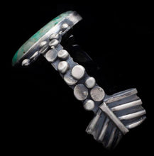 Load image into Gallery viewer, Arrow Cuff
