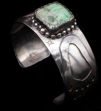 Load image into Gallery viewer, Bear Paw Cuff
