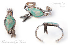Load image into Gallery viewer, Feather and Barbwire Cuff
