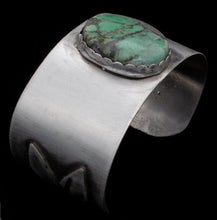 Load image into Gallery viewer, Wide Cuff with Leaves
