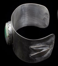 Load image into Gallery viewer, Wide Cuff with Leaves
