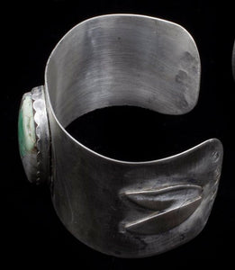 Wide Cuff with Leaves