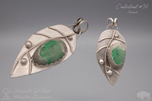 Load image into Gallery viewer, Beautiful Leaf Pendant
