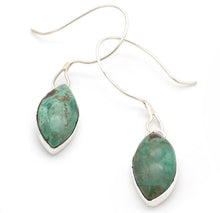 Load image into Gallery viewer, Leaf Earrings
