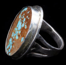 Load image into Gallery viewer, Oval Ring with Split Band
