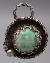 Load image into Gallery viewer, Fancy Circle Charm
