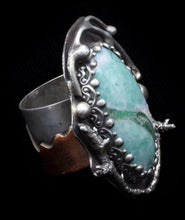 Load image into Gallery viewer, Oval Ring with Mountain Band
